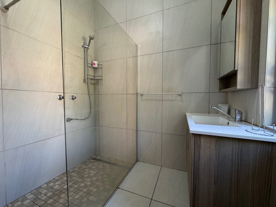 To Let 2 Bedroom Property for Rent in Observatory Western Cape